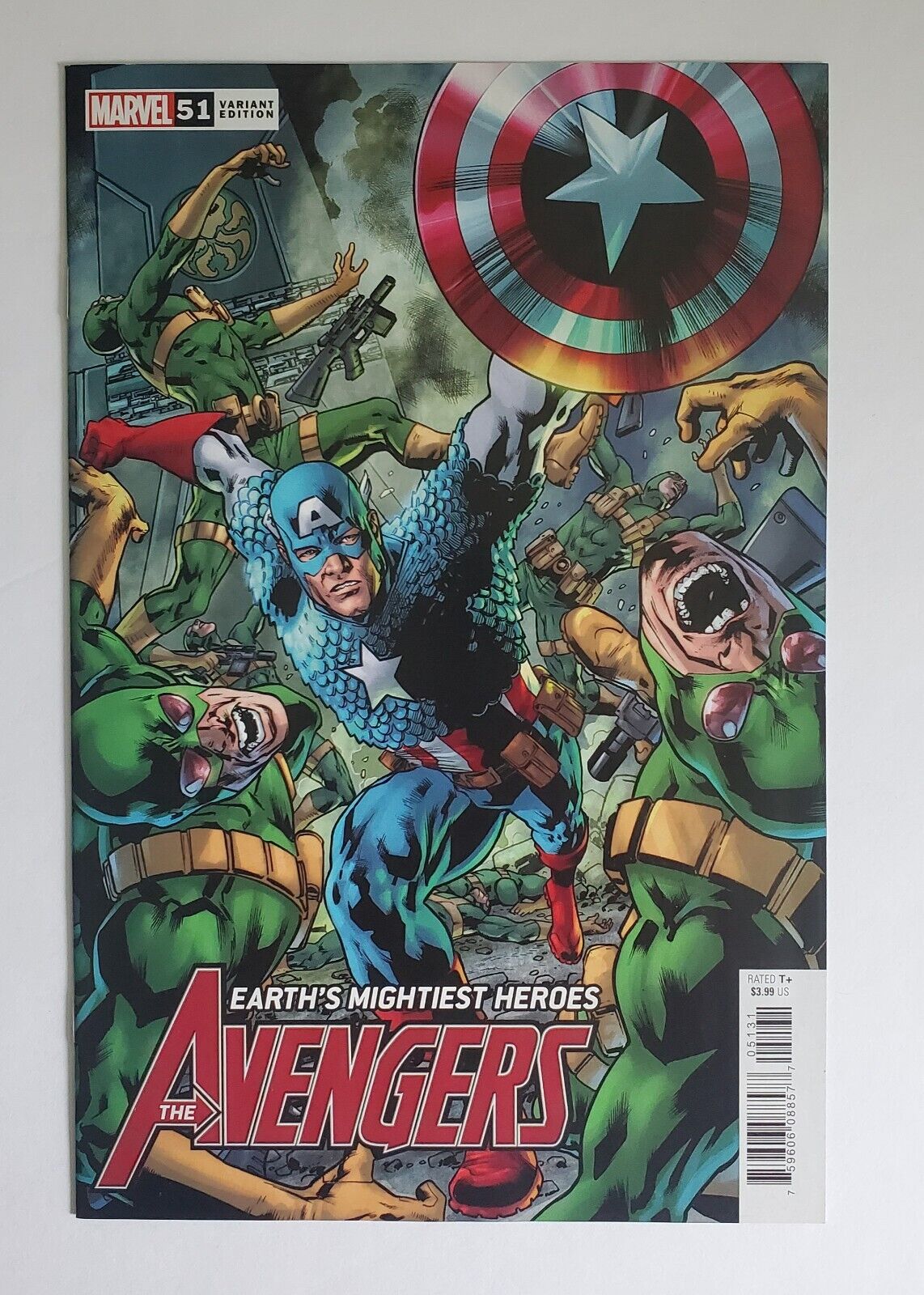 AVENGERS #51 var Marvel Comics 2021 OCT210913 (W) Aaron (A) Frigeri (CA) Hitch