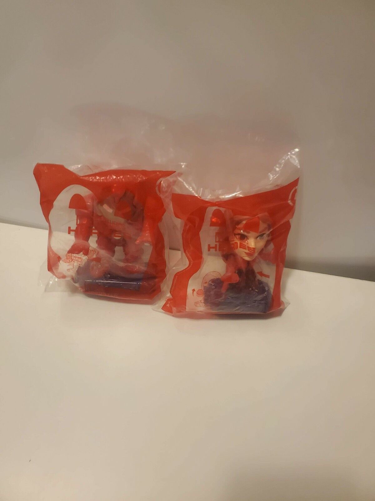 2020 Marvel Studios Heroes Happy Meal Toy Scarlet Witch & Hulk Buster * Netflix