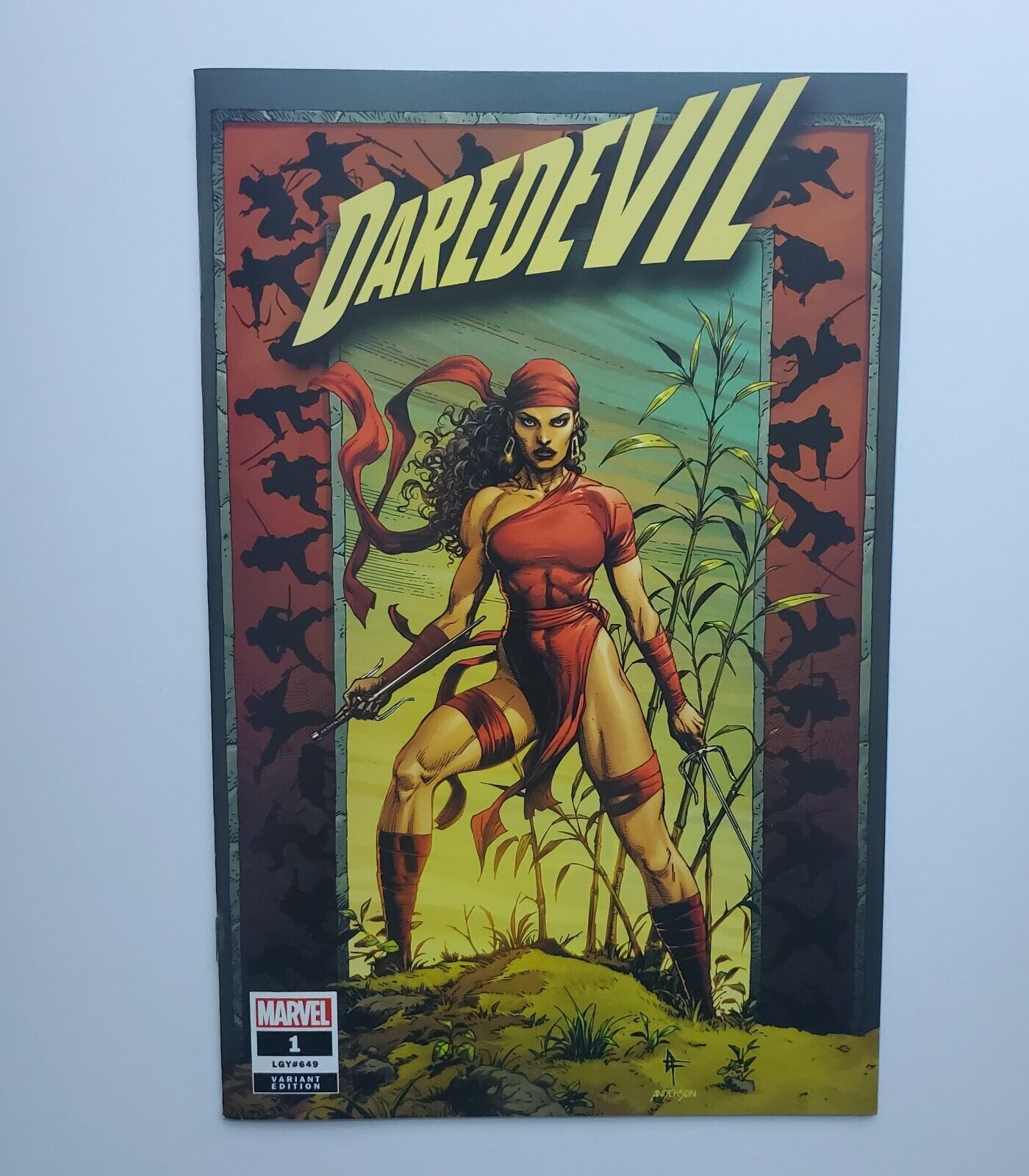 DAREDEVIL #1 Comics Exclusive Variant Electra.