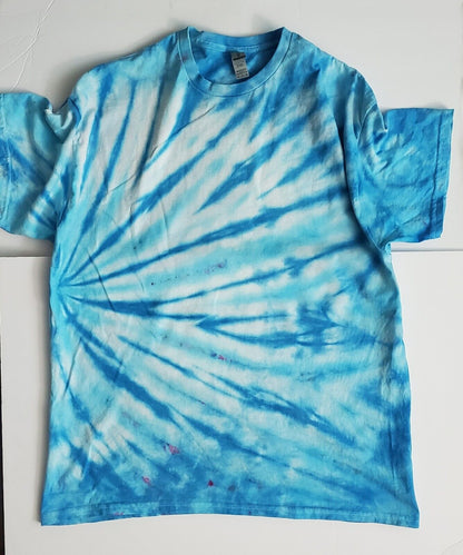 Handmade In UK Tie Dye T-Shirt. Blue Skies Men's Extra Large.