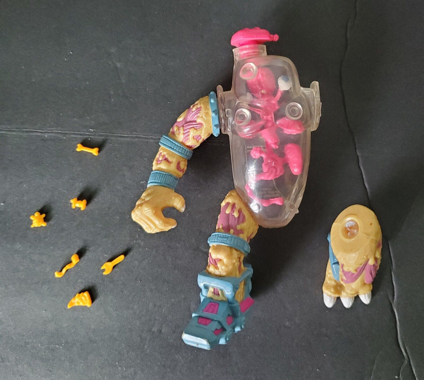 Teenage Mutant Ninja Turtles Lot Of Seven Vintage Figures & Twenty Accessories .