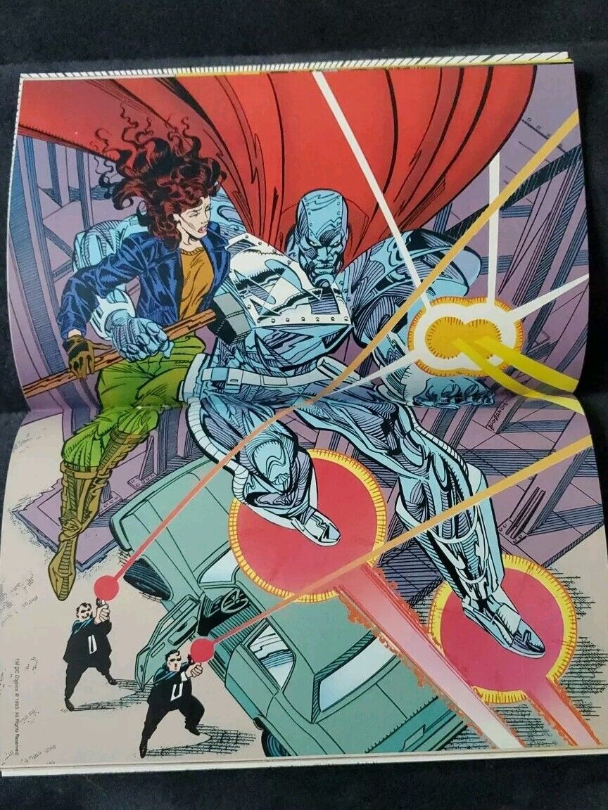 Superman The Man Of Steel  #22 June 1993 Bonus Poster Inside.